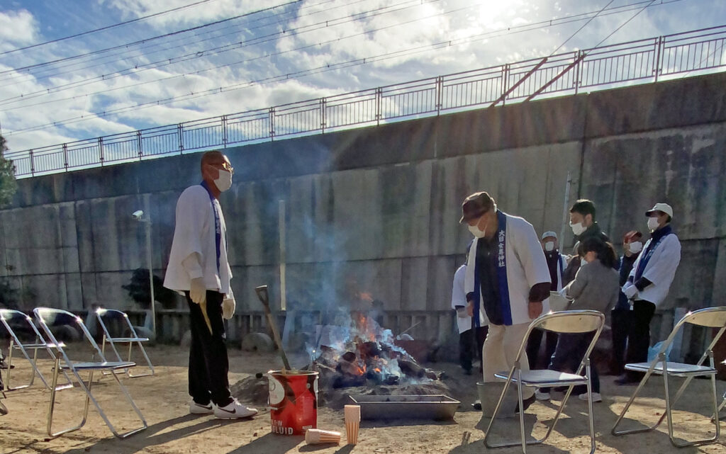 大日女尊神社とんど3